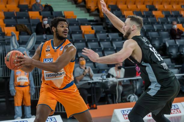 充满了争议 充满了争议